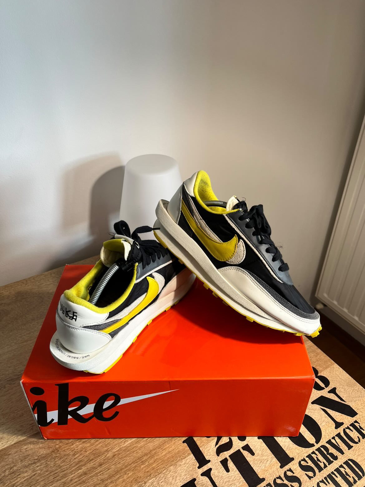 Nike LDWaffle noire jaune et blanche à vendre